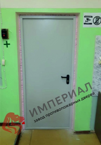 Установка противопожарных дверей в школе г. Москва